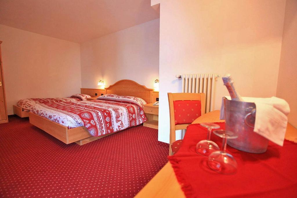 Hotel Vigo Vigo di Fassa Δωμάτιο φωτογραφία